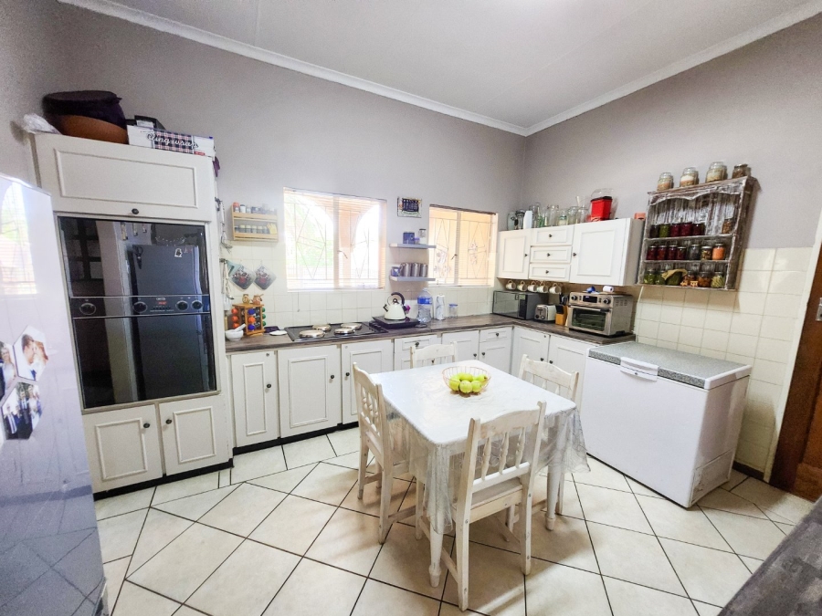 4 Bedroom Property for Sale in Wilkoppies North West